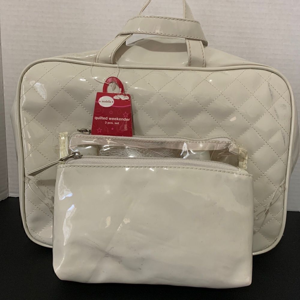 Modella off-White Quilted Weekender Travel Bags Toiletry and Makeup Bags Set